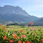 Zugspitze Hotel
