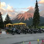 Zugspitze Hotel 4*