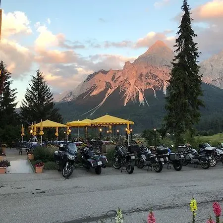Zugspitze Hotel 4*