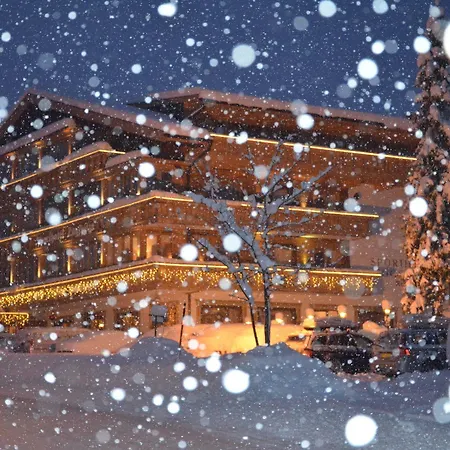 Hotel Zugspitze 4*